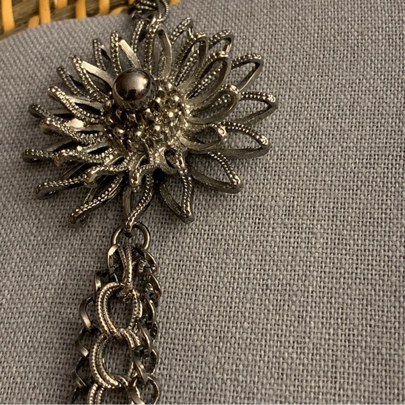 Sunflower Layered Chain Necklace - Picture 2 of 4